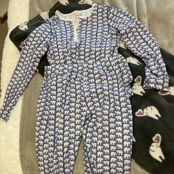 Roller Rabbit pajamas - Picture 2 of 2